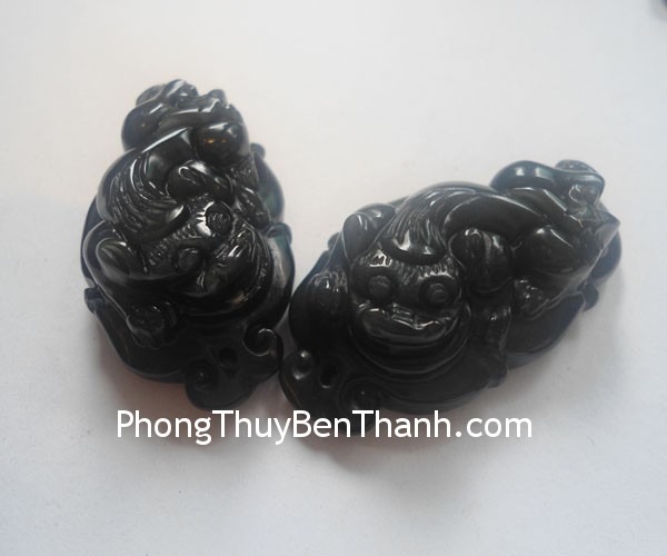 ty huu hac nga tren la s779 Tỳ hưu trên lá hắc ngà hợp mệnh Thủy S779
